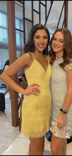 Sherri Hill Yellow Size 0 Cocktail Dress on Queenly