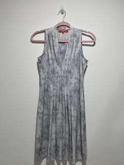 Catherine White Size 4 Grey A-line Dress on Queenly