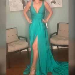 Jovani Green Size 2 Train Side Slit Straight Dress on Queenly