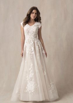 Style Marianne Allure White Size 14 Tulle Jewelled Embroidery Plus Size Train Straight Dress on Queenly