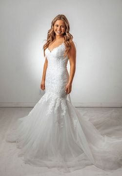 Style 20788-B Savoy White Size 4 Wedding Tulle V Neck Mermaid Dress on Queenly