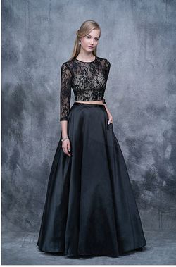 Style 1337 Nina Canacci Black Size 14 Boat Neck Ball gown on Queenly