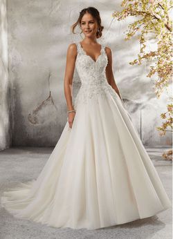 Style 5697 Morilee White Size 8 Keyhole Ball gown on Queenly