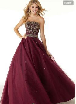 Style 45081 Morilee Red Size 6 Corset Straight Ball gown on Queenly