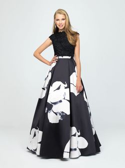 Style 19-252M Madison James Black Size 14 Sleeves Floral High Neck Plus Size Ball gown on Queenly