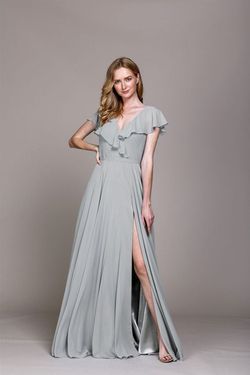 Style 481 Amelia Couture Silver Size 18 Plus Size Gray Side slit Dress on Queenly