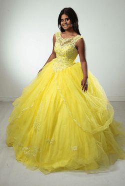 Style L17039 Leonia Yellow Size 4 Boat Neck Quinceanera Ball gown on Queenly