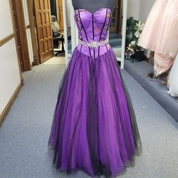 Style P52000 Precious Formals Multicolor Size 6 Sheer Ball gown on Queenly