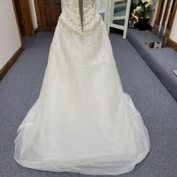Style 020224 Precious Formals White Size 4 Jewelled Sequin Cotillion Floor Length Ball gown on Queenly