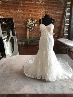 Galina Signature  White Size 14 Sweetheart Mermaid Dress on Queenly