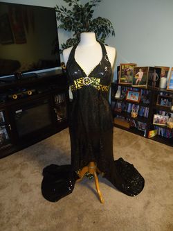 Cassandra Stone Black Size 10 Halter Sequin Animal Print Mermaid Dress on Queenly
