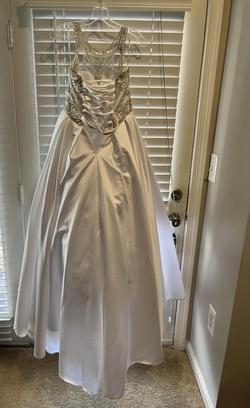 Tiffany Designs White Size 0 Floor Length Ball gown on Queenly