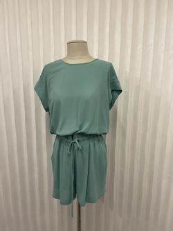 BCBG Maxazria Green Size 6 Jumpsuit Dress on Queenly