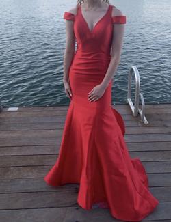 Mori Lee Red Size 2 Prom Straight Dress on Queenly