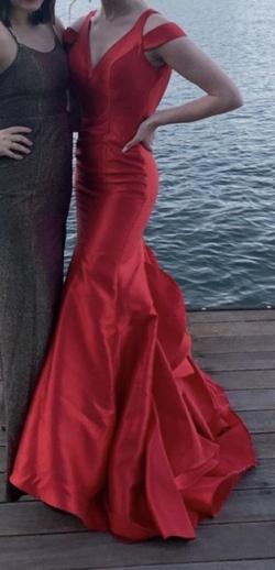 MoriLee Red Size 2 Prom Straight Dress on Queenly