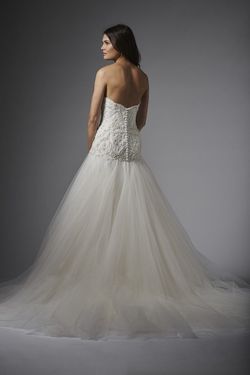 Style 15719 Wtoo White Size 18 Tall Height Tulle Ivory Ball gown on Queenly
