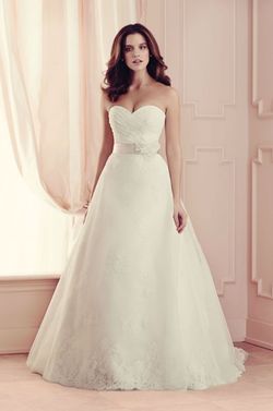 Style 4506 Paloma Blanca White Size 12 Floor Length Tulle Sweetheart A-line Dress on Queenly