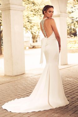 Style 4780 Paloma Blanca White Size 12 Boat Neck Wedding Floor Length Flare Mermaid Dress on Queenly