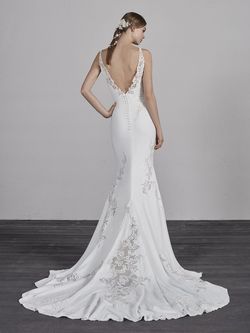 Style ENYA Pronovias White Size 10 Shiny Sequined Pageant Floor Length Jewelled Mermaid Dress on Queenly