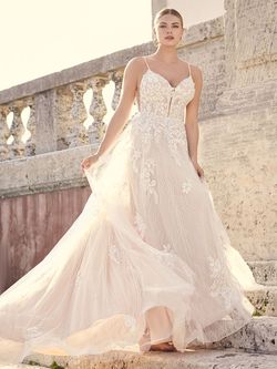 Style LARAMIE Sottero and Midgley White Size 8 Wedding Spaghetti Strap V Neck A-line Dress on Queenly