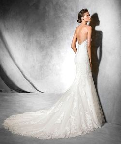 Style PRINCIA Pronovias White Size 6 Lace Wedding Mermaid Dress on Queenly