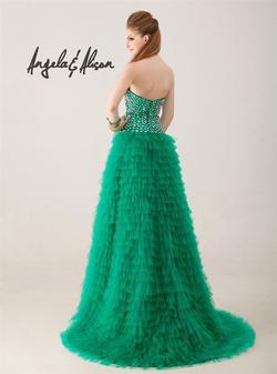 Style 41011 Angela & Alison Green Size 4 Prom Straight Dress on Queenly