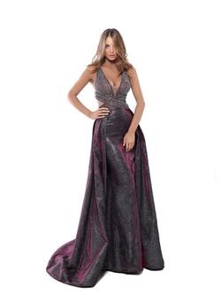 Style 50438 Tarik Ediz Red Size 6 Prom Mermaid Dress on Queenly