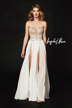 Style ANG47028 Angela & Alison White Size 2 Prom Ivory Straight Dress on Queenly