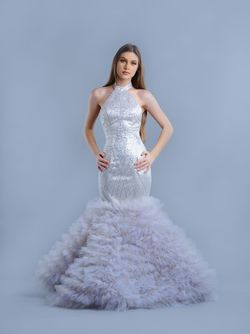 Socialite Collection Silver Size 00 Tulle Silk Mermaid Dress on Queenly