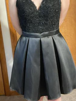 Jovani Black Size 0 Silk A-line Dress on Queenly