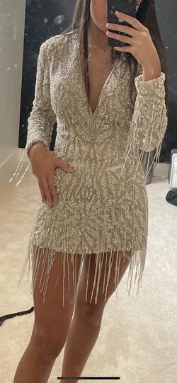 Sherri Hill Nude Size 0 Long Sleeve Euphoria V Neck Cocktail Dress on Queenly