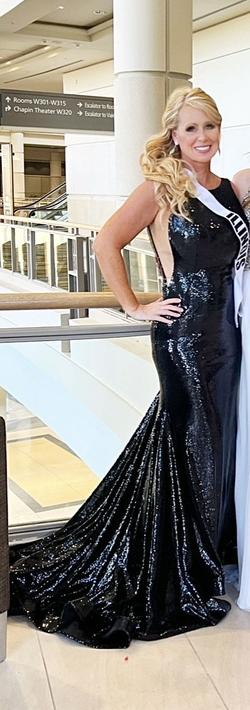 Jovani Black Size 4 Train Jewelled Mermaid Dress on Queenly