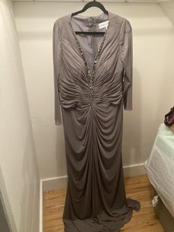 Mon Cheri by Cameron Blake Silver Size 18 Sequin A-line Dress on Queenly