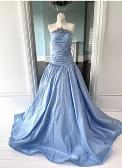 Style 44452 Sherri Hill Couture Blue Size 4 Jewelled Silk Ball gown on Queenly