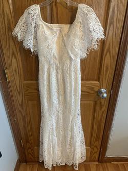 White Size 6 Mermaid Dress on Queenly
