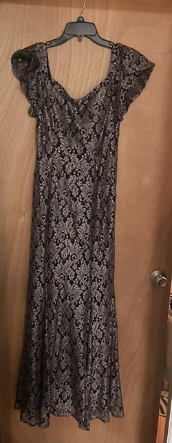 Nightway Black Size 10 Flare Straight Dress on Queenly