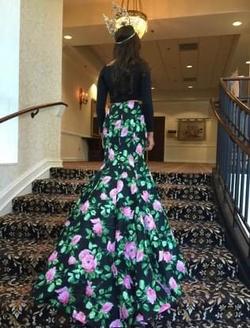 Sherri Hill Multicolor Size 2 Floral Floor Length Train Dress on Queenly