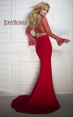 Style Tb117208 Tony Bowls Red Size 8 Tall Height Mermaid Dress on Queenly