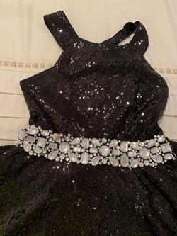 Venus Black Size 4 Shiny Cocktail Dress on Queenly