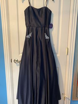 Windsor Blue Size 8 Navy $300 Ball gown on Queenly