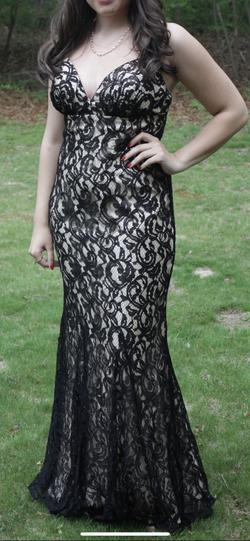 Faviana Black Tie Size 10 Floor Length A-line Dress on Queenly