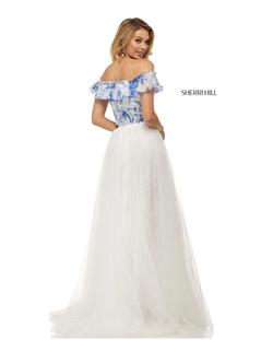 Sherri Hill White Size 0 Ball gown on Queenly