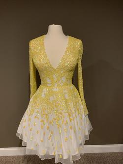 Ashley Lauren Yellow Size 4 Cocktail Dress on Queenly