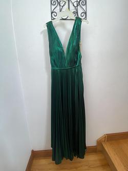 Pol Attue Green Size 2 Custom A-line Dress on Queenly