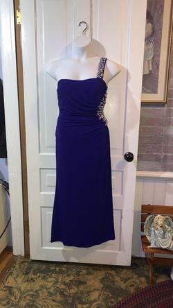 De Blue Size 8 Sequin Pattern Jewelled Straight Dress on Queenly