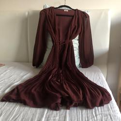 Aritzia Wilfred Red Size 00 Straight Mermaid Burgundy A-line Dress on Queenly