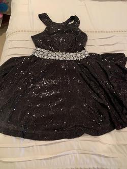Venus Black Size 4 Shiny Jewelled Cocktail Dress on Queenly