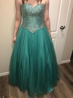 Mac Duggal Green Size 4 Pageant Ball gown on Queenly