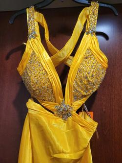 Style 4432A Mac Duggal Yellow Size 6 Cut Out Side slit Dress on Queenly
