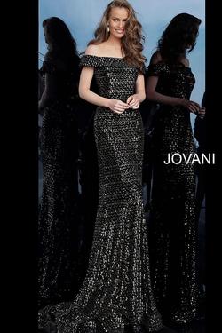 Style 64246 Jovani Black Size 4 Gold Straight Dress on Queenly